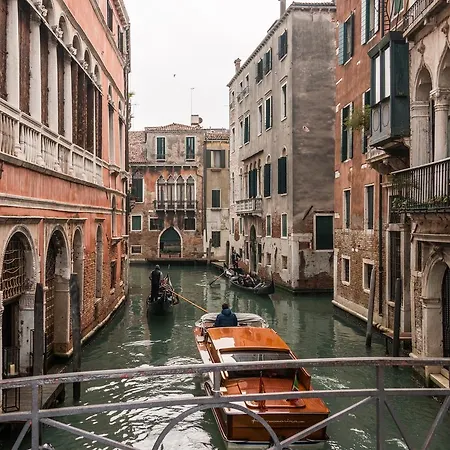 La Fenice Double Canal View Venice Exterior photo