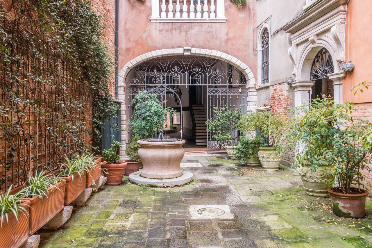 Apartment Fenice Double Canal View By Lionhost Venedig
