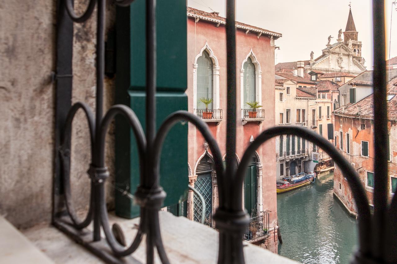 Fenice Double Canal View By Lionhost * Venedig
